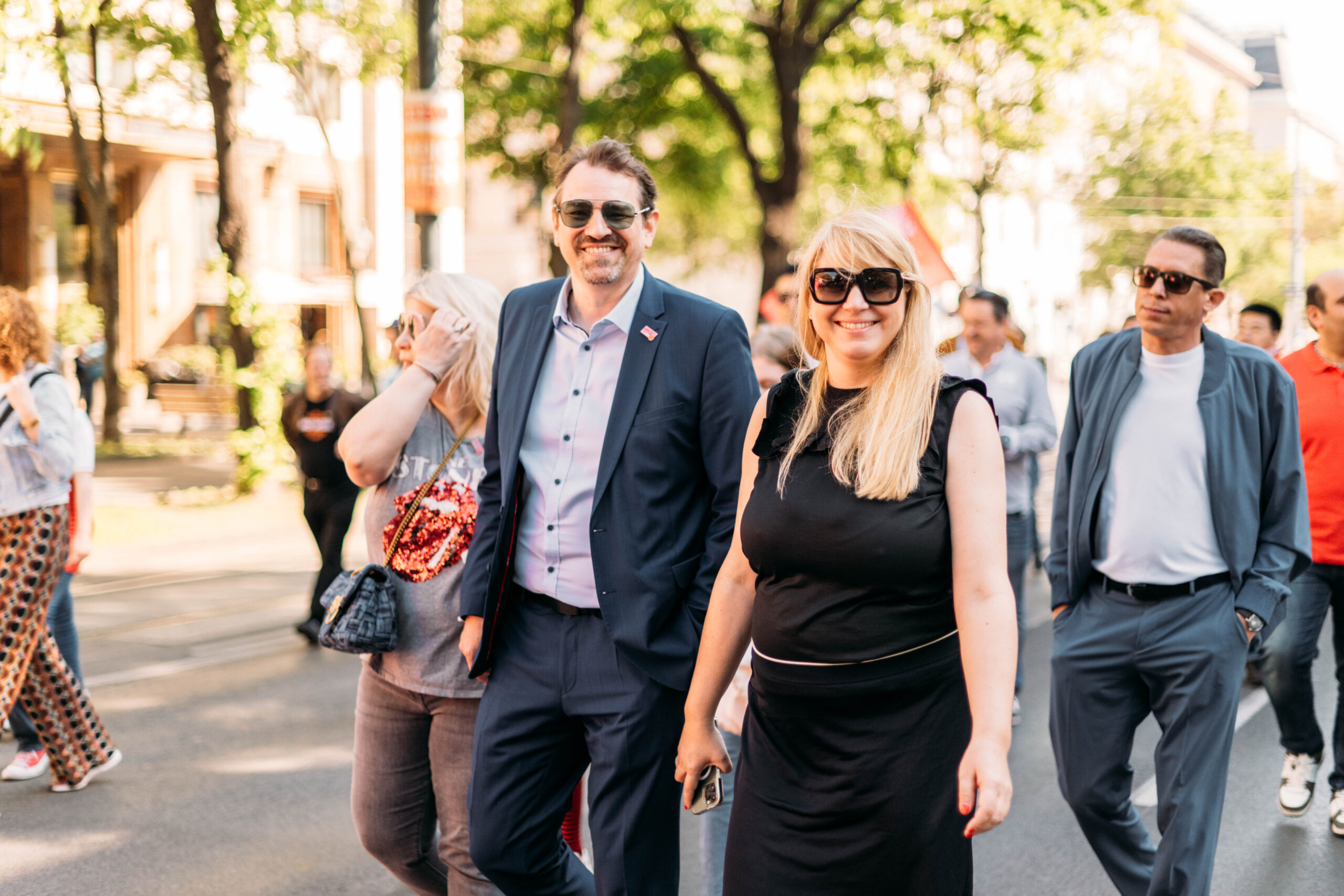 Elisabeth Hakel und Marko Fischer beim Maiaufmarsch 2025