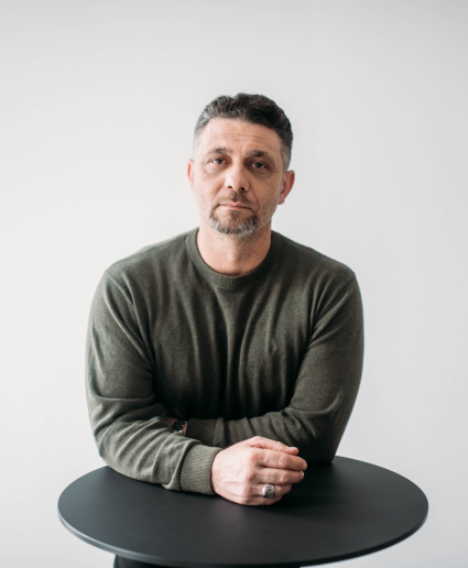 Porträtfoto von Sasa Novakov