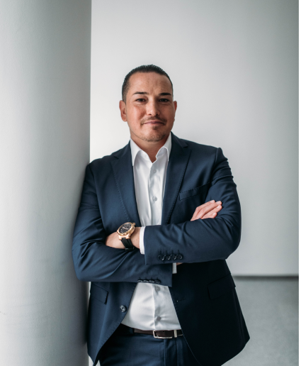 Porträtfoto von Serhat Sen