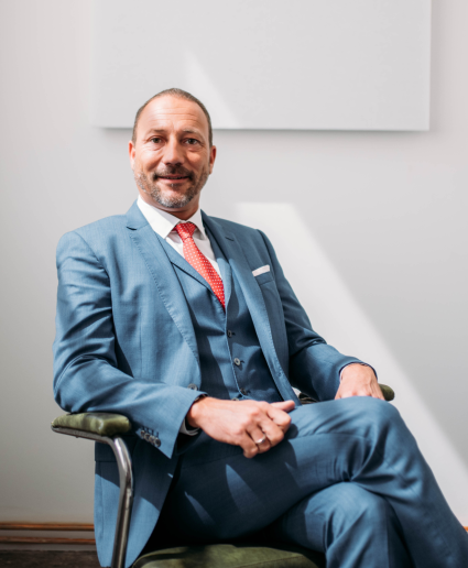 Porträtfoto Markus Neumayer